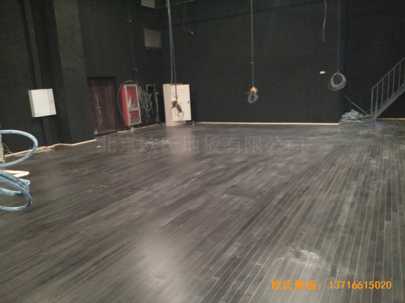 唐山师范学院舞台体育木地板铺设案例4