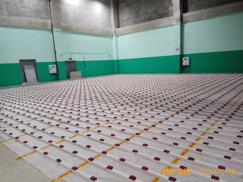 重庆市九龙坡区友动力羽毛球俱乐部体育地板铺装案例1