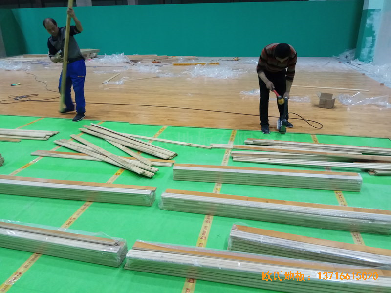 重庆市九龙坡区友动力羽毛球俱乐部体育地板铺装案例3