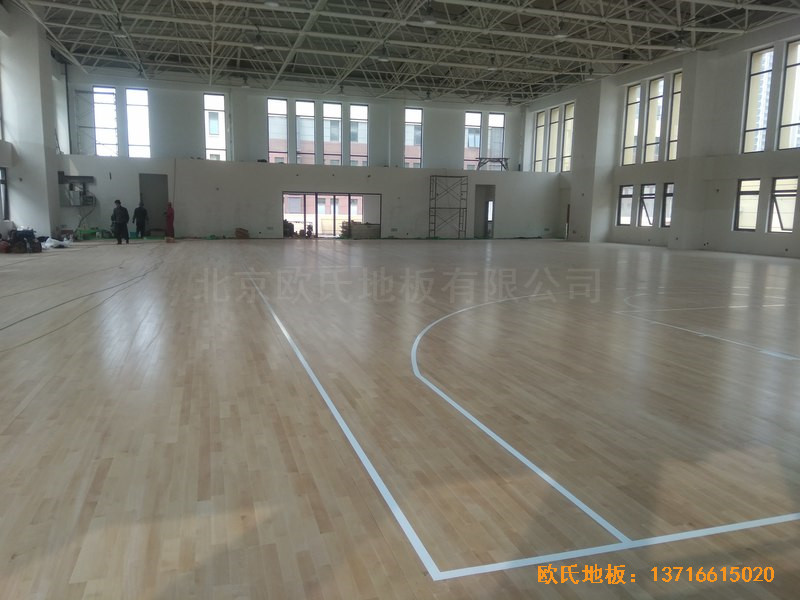 山东济南唐冶城篮球馆运动木地板安装案例