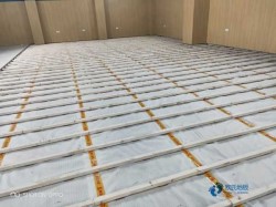 大学篮球场地地板施工