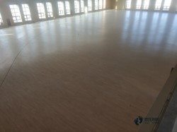 �����˶�ľ�ذ�۸�